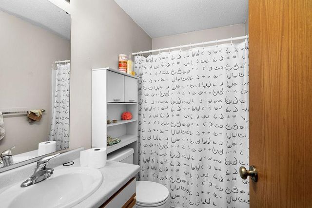 2425 Vermilion Road, Duluth, MN 55803