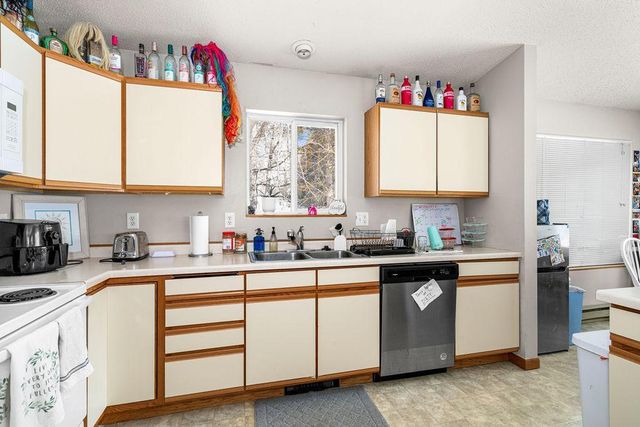 2425 Vermilion Road, Duluth, MN 55803