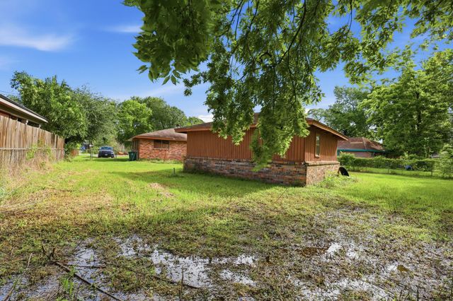 2533 Wall Street, Houston, TX 77088