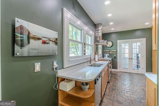 3327 College Street, College Park, GA 30337