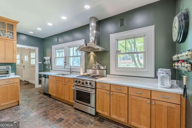 3327 College Street, College Park, GA 30337
