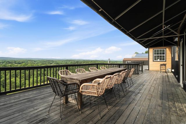 115 East Hawkview Place, Royal, AR 71968