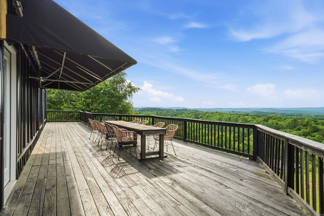 115 East Hawkview Place, Royal, AR 71968