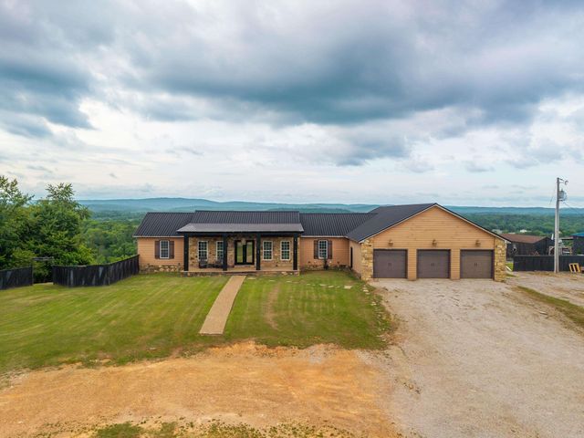 115 East Hawkview Place, Royal, AR 71968