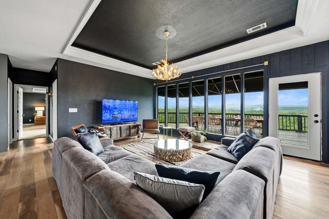 115 East Hawkview Place, Royal, AR 71968