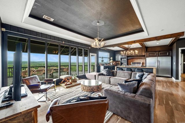 115 East Hawkview Place, Royal, AR 71968