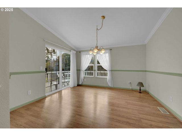 1244 CHURCHILL Dr, Oakland, OR 97462