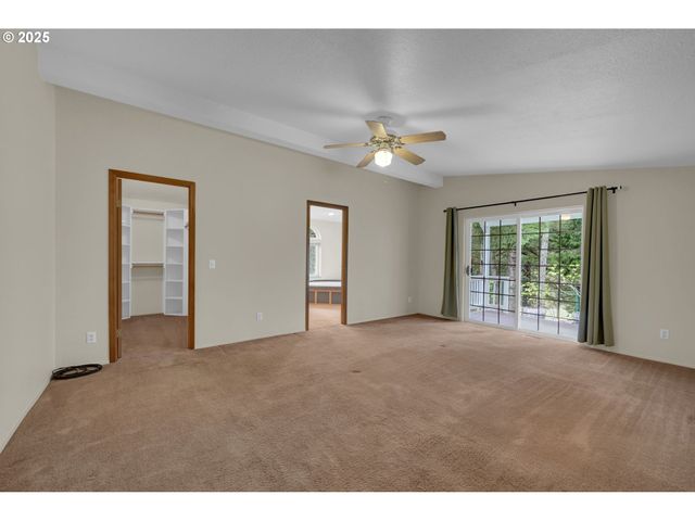 1244 CHURCHILL Dr, Oakland, OR 97462