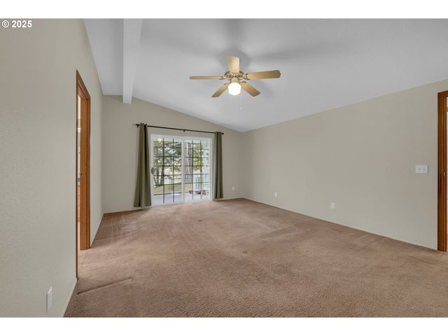 1244 CHURCHILL Dr, Oakland, OR 97462