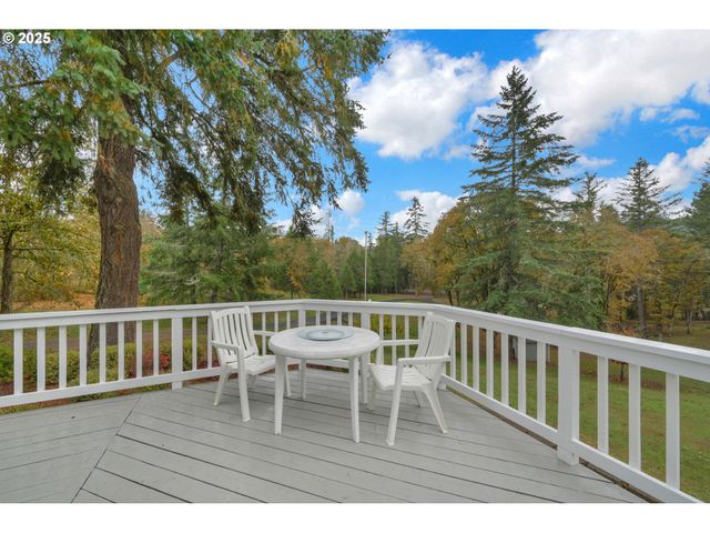 1244 CHURCHILL Dr, Oakland, OR 97462