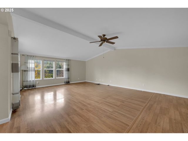 1244 CHURCHILL Dr, Oakland, OR 97462