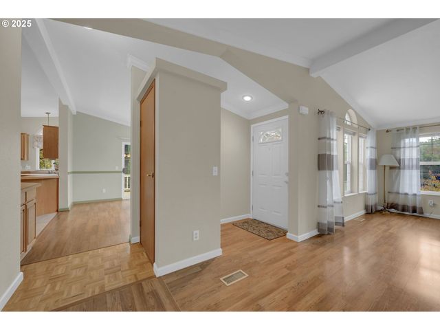 1244 CHURCHILL Dr, Oakland, OR 97462