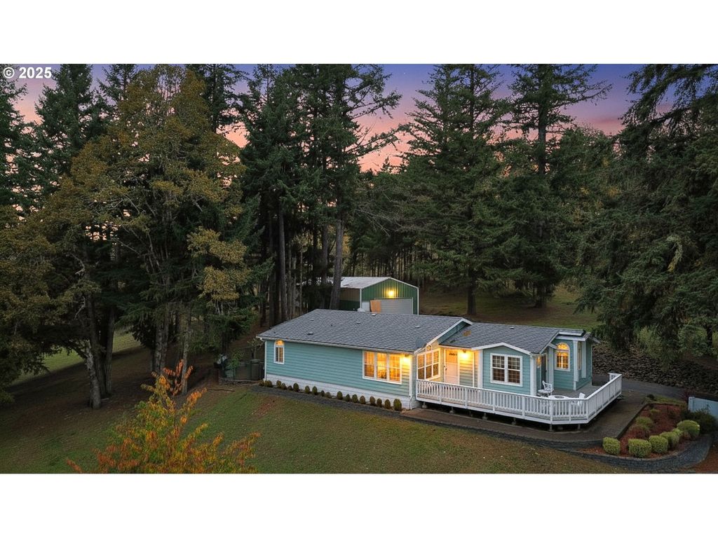 1244 CHURCHILL Dr, Oakland, OR 97462