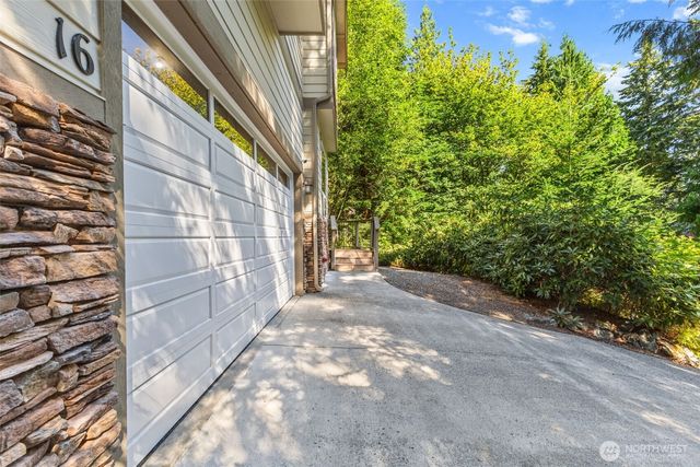 16 Plum Lane, Bellingham, WA 98229