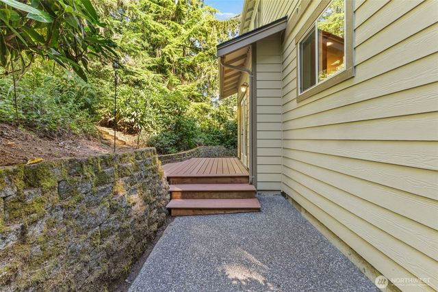16 Plum Lane, Bellingham, WA 98229