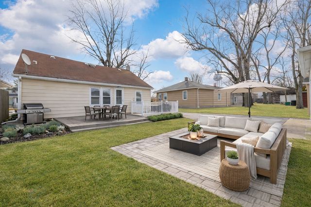 38 N Rebecca Street, Glenwood, IL 60425