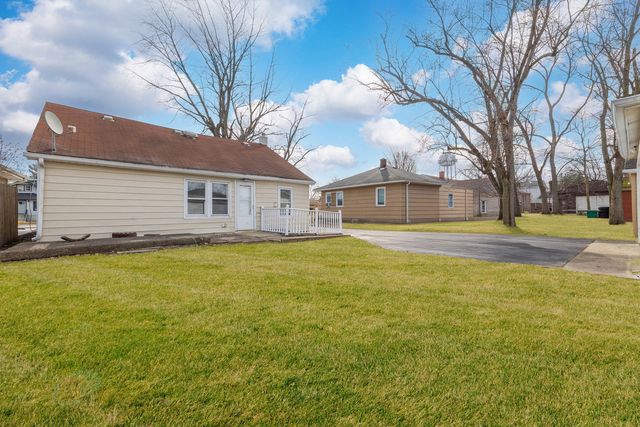 38 N Rebecca Street, Glenwood, IL 60425