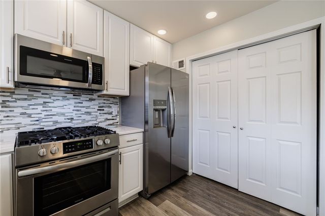 75 New Wickham Drive, Penfield, NY 14526