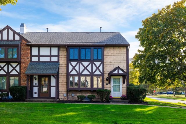 75 New Wickham Drive, Penfield, NY 14526