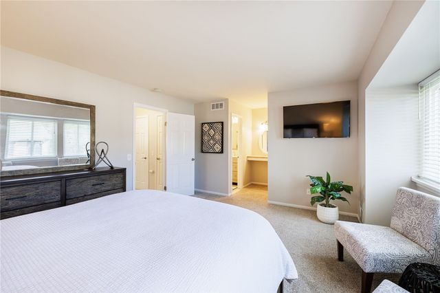 75 New Wickham Drive, Penfield, NY 14526