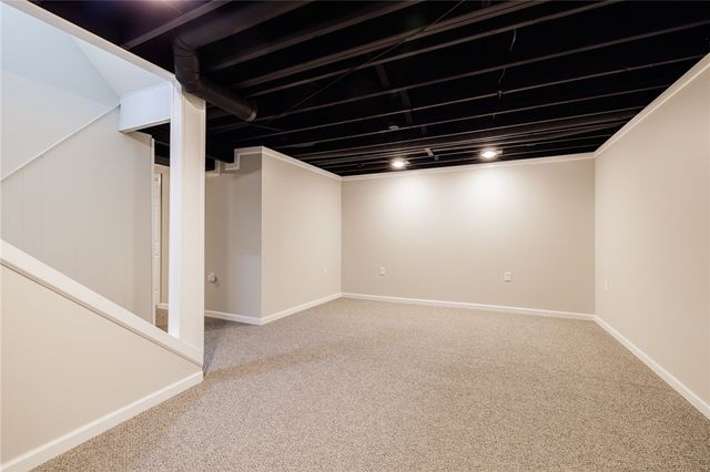 75 New Wickham Drive, Penfield, NY 14526