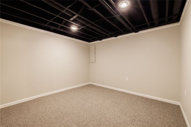 75 New Wickham Drive, Penfield, NY 14526