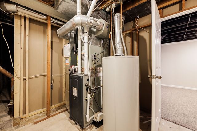 75 New Wickham Drive, Penfield, NY 14526