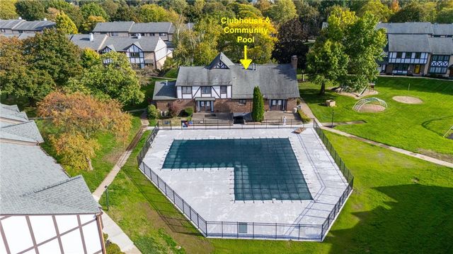 75 New Wickham Drive, Penfield, NY 14526