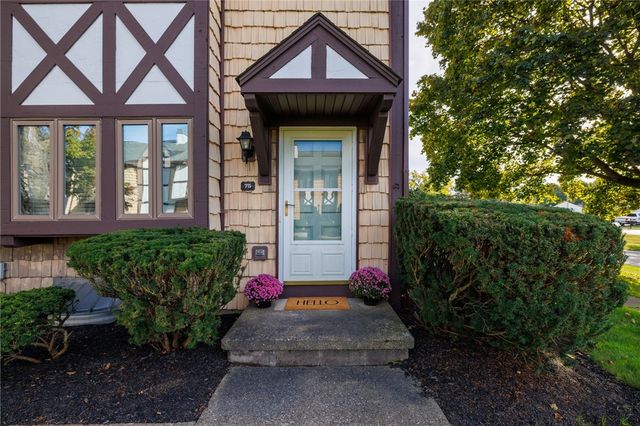 75 New Wickham Drive, Penfield, NY 14526