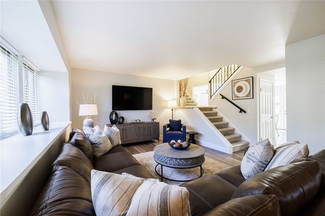 75 New Wickham Drive, Penfield, NY 14526