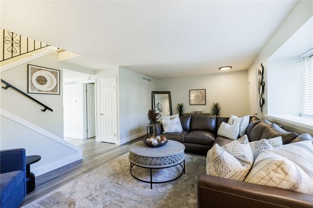 75 New Wickham Drive, Penfield, NY 14526