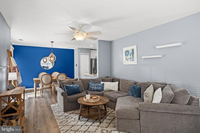 1301 LAKESIDE DR, Palmyra, NJ 08065