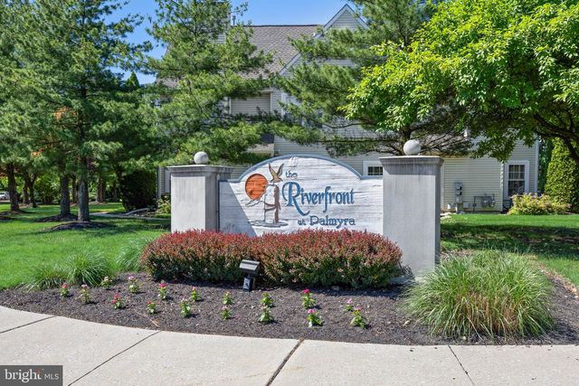 1301 LAKESIDE DR, Palmyra, NJ 08065