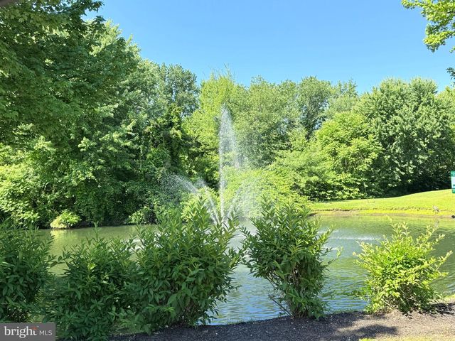 1301 LAKESIDE DR, Palmyra, NJ 08065