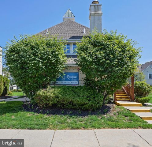 1301 LAKESIDE DR, Palmyra, NJ 08065