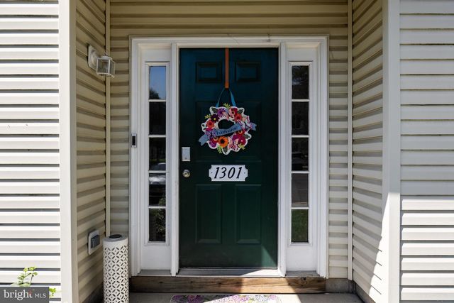 1301 LAKESIDE DR, Palmyra, NJ 08065