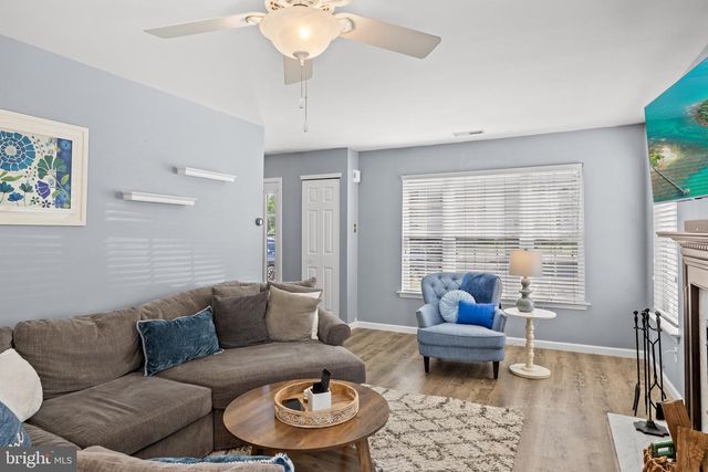 1301 LAKESIDE DR, Palmyra, NJ 08065