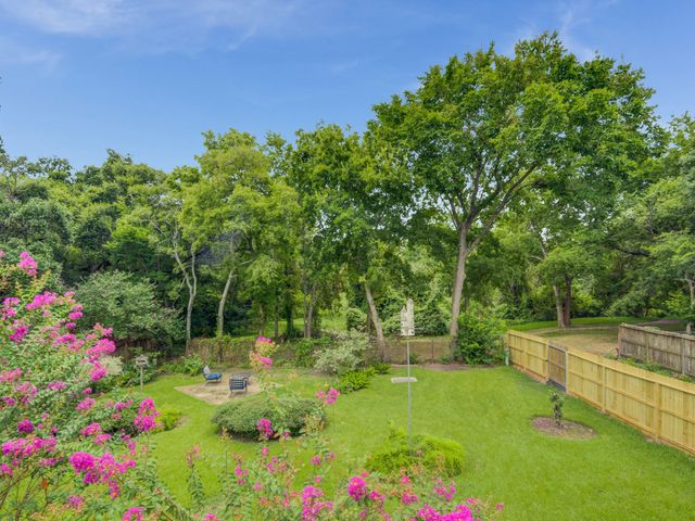 208 Old Oaks, League City, TX 77573