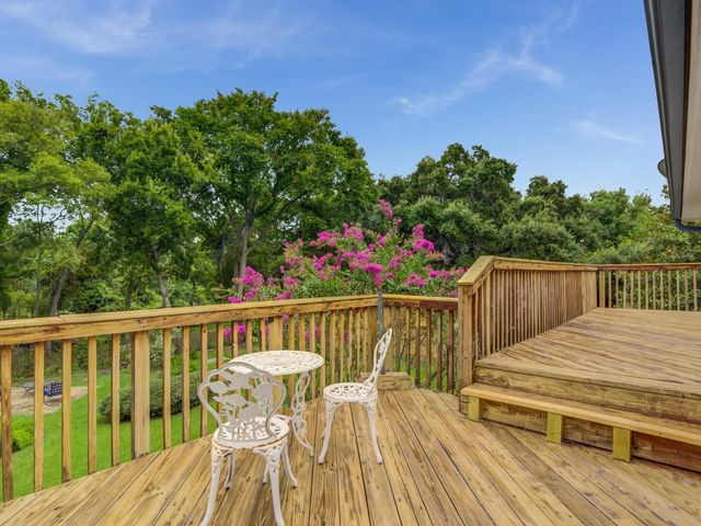 208 Old Oaks, League City, TX 77573
