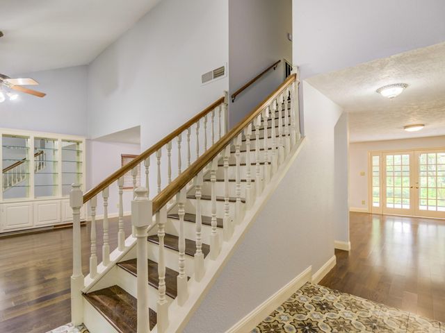 208 Old Oaks, League City, TX 77573