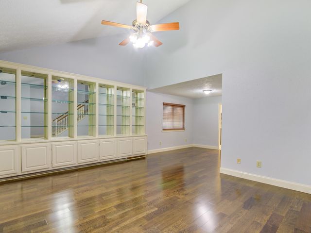 208 Old Oaks, League City, TX 77573