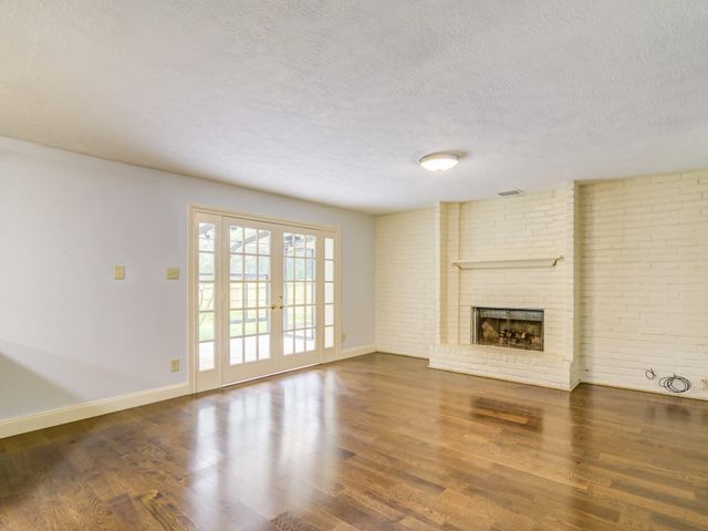 208 Old Oaks, League City, TX 77573