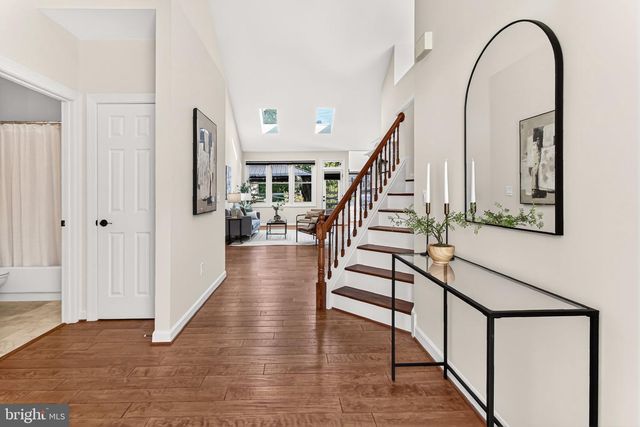 46550 CEDARHURST DR, Sterling, VA 20165