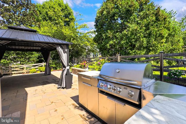 46550 CEDARHURST DR, Sterling, VA 20165