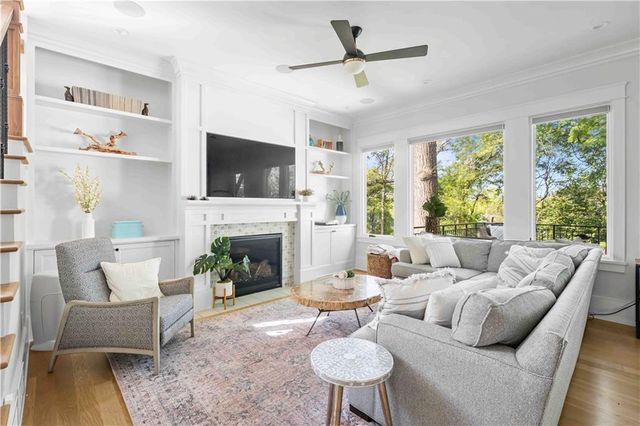 571 Glenwood Place SE, Atlanta, GA 30316