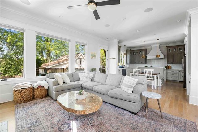 571 Glenwood Place SE, Atlanta, GA 30316