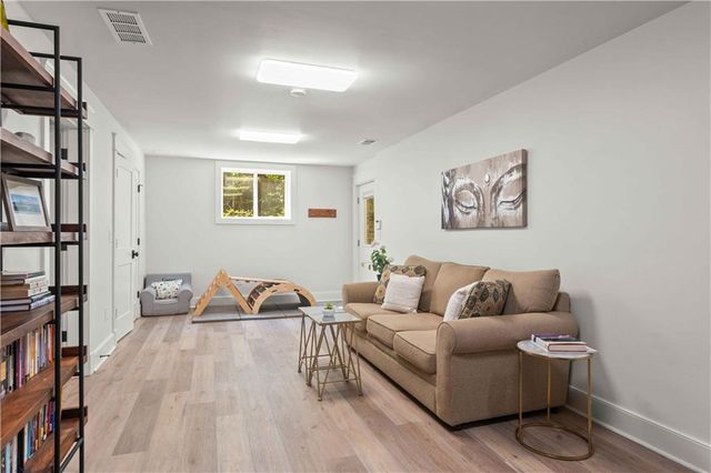 571 Glenwood Place SE, Atlanta, GA 30316