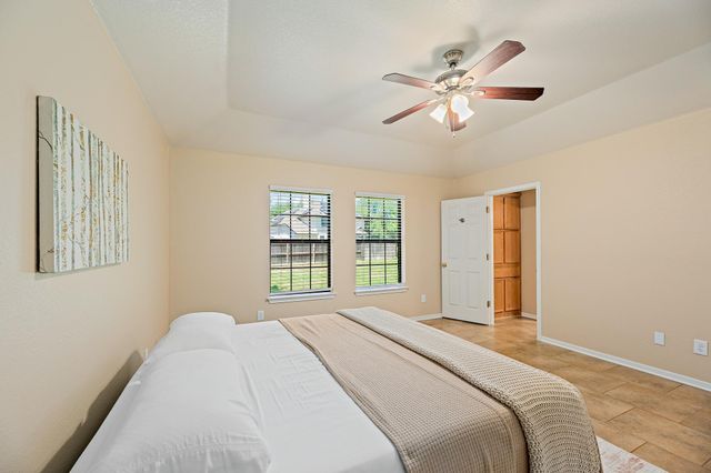 111 Stephen LN, Georgetown, TX 78626