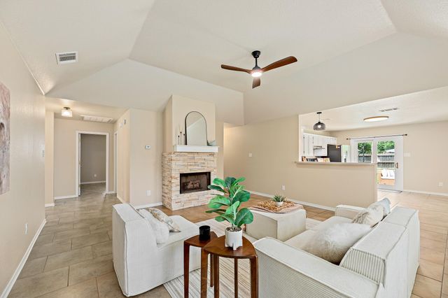 111 Stephen LN, Georgetown, TX 78626