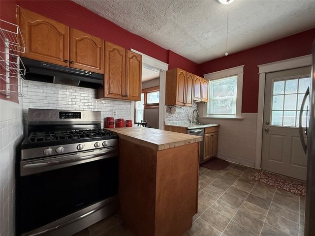 2662 CHERRY Street, Erie, PA 16508